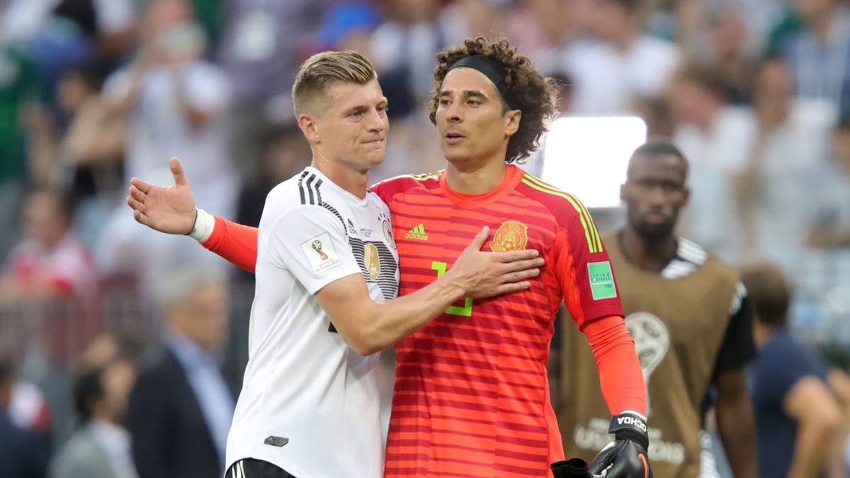 Tuttosport: "Einfach eklatant! Mexiko beherrscht das Match gegen die Deutschen, die selten so konfus aufgetreten sind. Löws Truppe wird nicht gefährlich, die Leistungen der deutschen Abwehr sind einfach peinlich!"