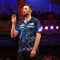 Bei der Hungarian Darts Trophy 2023 liefern sich Luke Humphries und Davie Chisnall ein Finale der Extraklasse samt Neun-Darter. Die deutschen Vertreter mussten sich schon früh aus dem Turnier verabschieden.