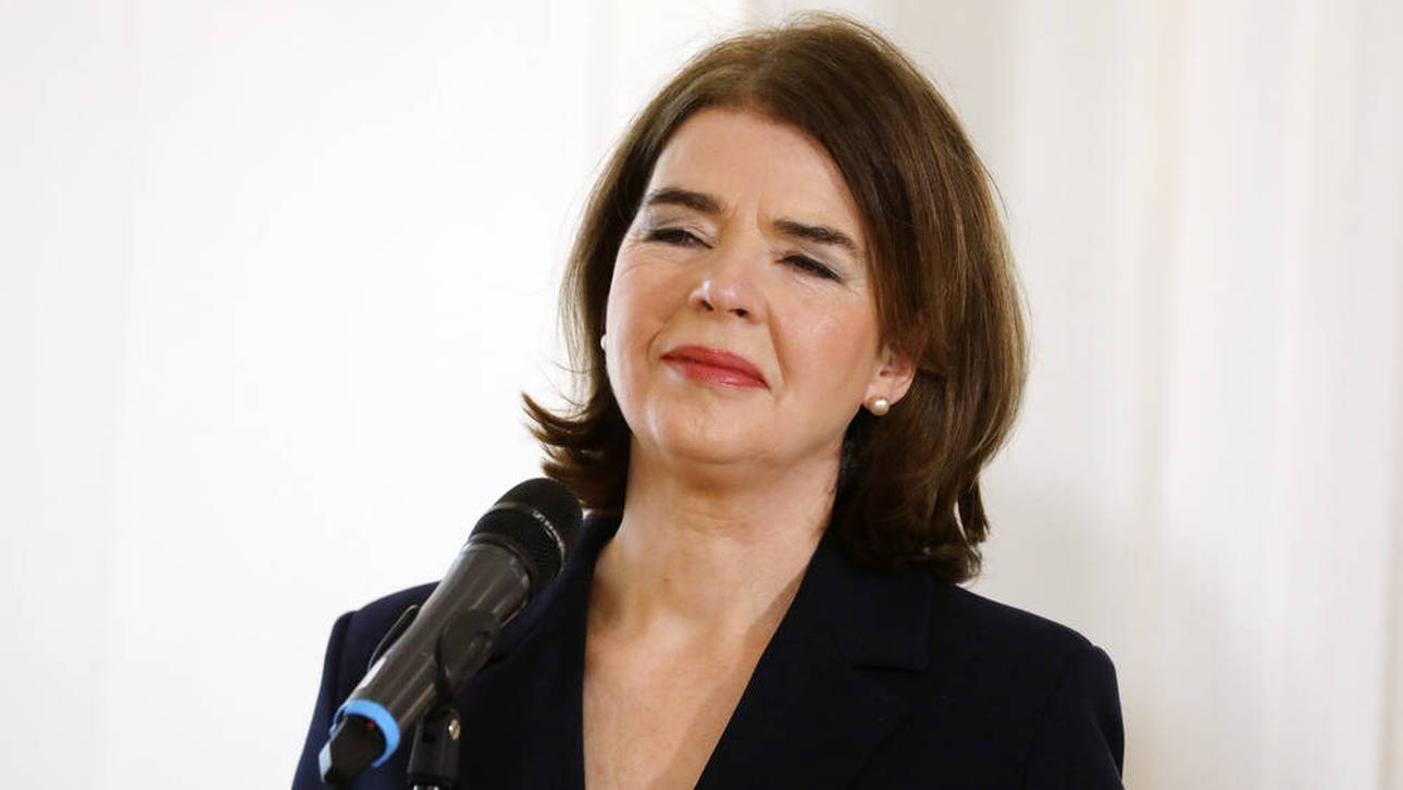 Kurioser Lachanfall von Moderatorin