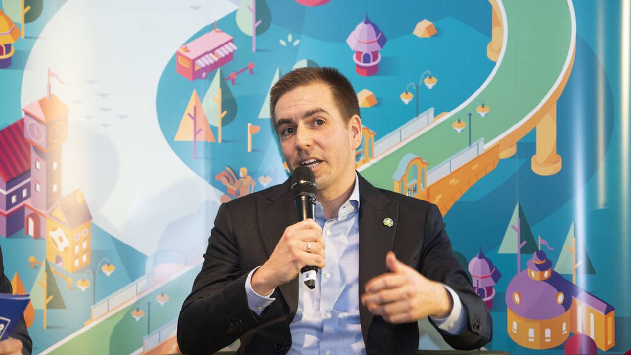 Lahm erklärt Bayerns Dominanz