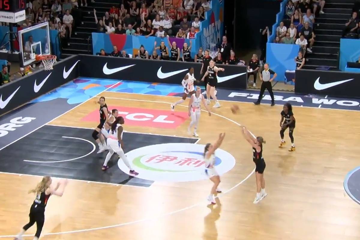 Im dritten Gruppenspiel vor heimischer Kulisse in Hamburg betreiben die deutschen Basketballerinnen bei der EM Wiedergutmachung für die Niederlage gegen Spanien. Mit dem Sieg gegen Großbritannien gelingt der Einzug ins Viertelfinale. 