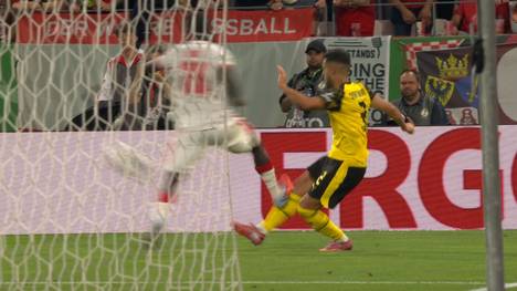 Borussia Dortmund müht sich bei Rot-Weiss Essen in die 2. Runde des DFB-Pokals. Kurz vor dem Ende verletzt sich allerdings Yan Couto schwer. Kommentator: Markus Höhner.