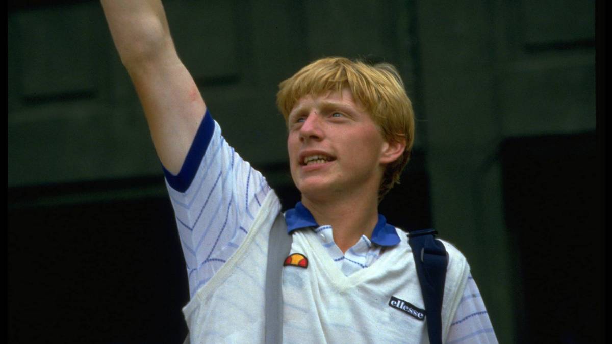 Es ist Mai 1985: Noch ist Boris Becker nur ein talentierter 17-jähriger Tennisspieler. Zwei Monate später ist er nach seinem Erfolg im Tennis-Mekka Wimbledon weltbekannt. Dabei wäre es um ein Haar nicht dazu gekommen...