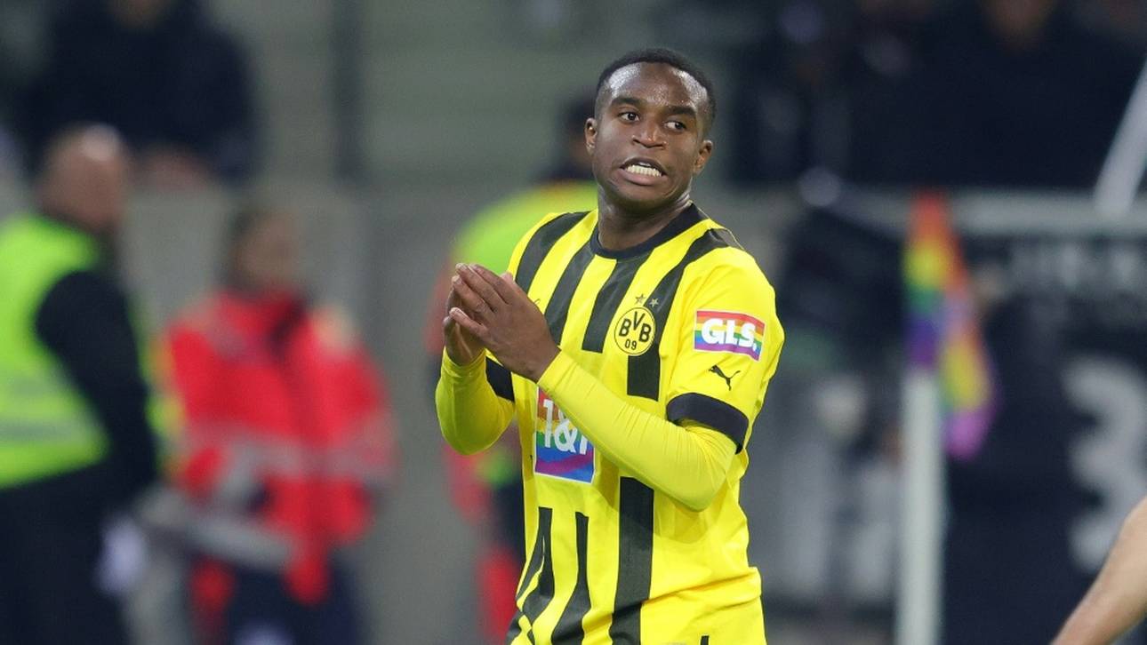 Medien: Newcastle steigt in den Moukoko-Poker ein