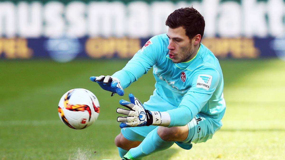 MARIUS MÜLLER - Spielte seit Mitte 2008 am Betzenberg. Durchlief bei Kaiserslautern mehrere Jugendmannschaften, ehe es 2012 für den Profikader reichte. Ab 2015/16 die Nummer eins im FCK-Tor. Aktuell Ersatztorwart bei RB Leipzig 