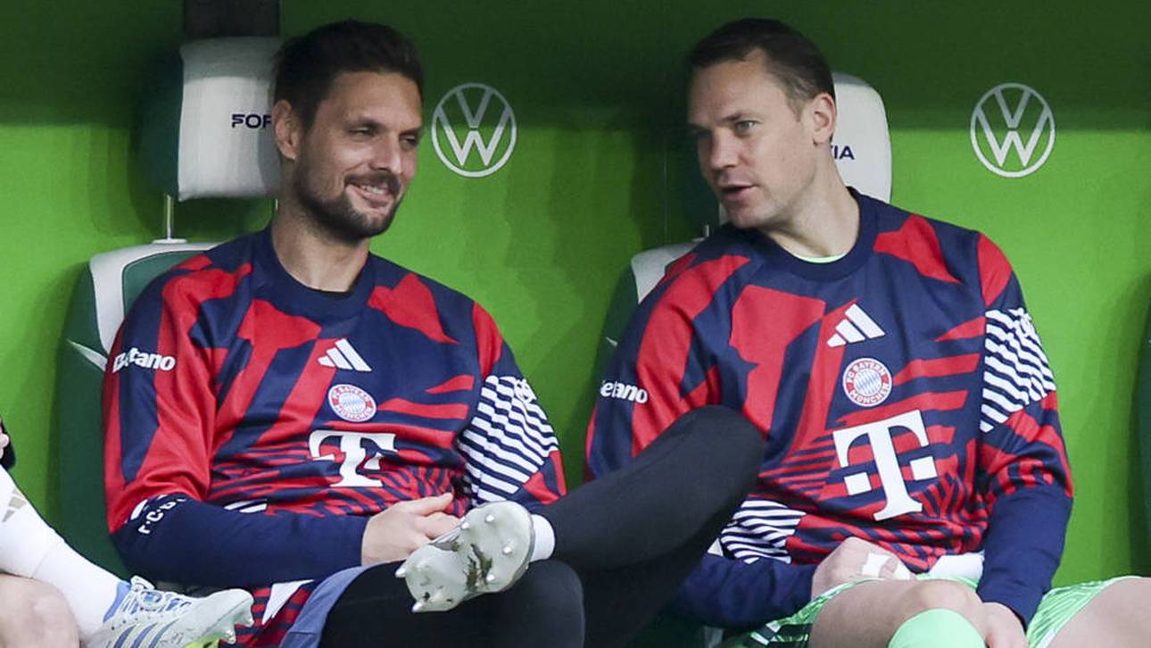 Sven Ulreich (l.) und Manuel Neuer (r.) beim Ligaspiel gegen den VfL Wolfsburg