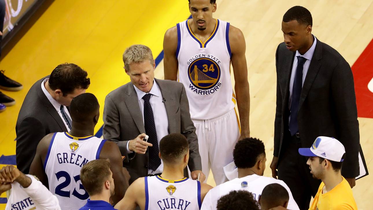 Kerr zerstört wütend sein Taktikbrett