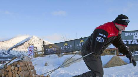 Volle Kraft voraus beim Schlittenziehen: Auch nach seinem Ski-Karriereende nimmt Gerd Schönfelder jede Herausforderung an