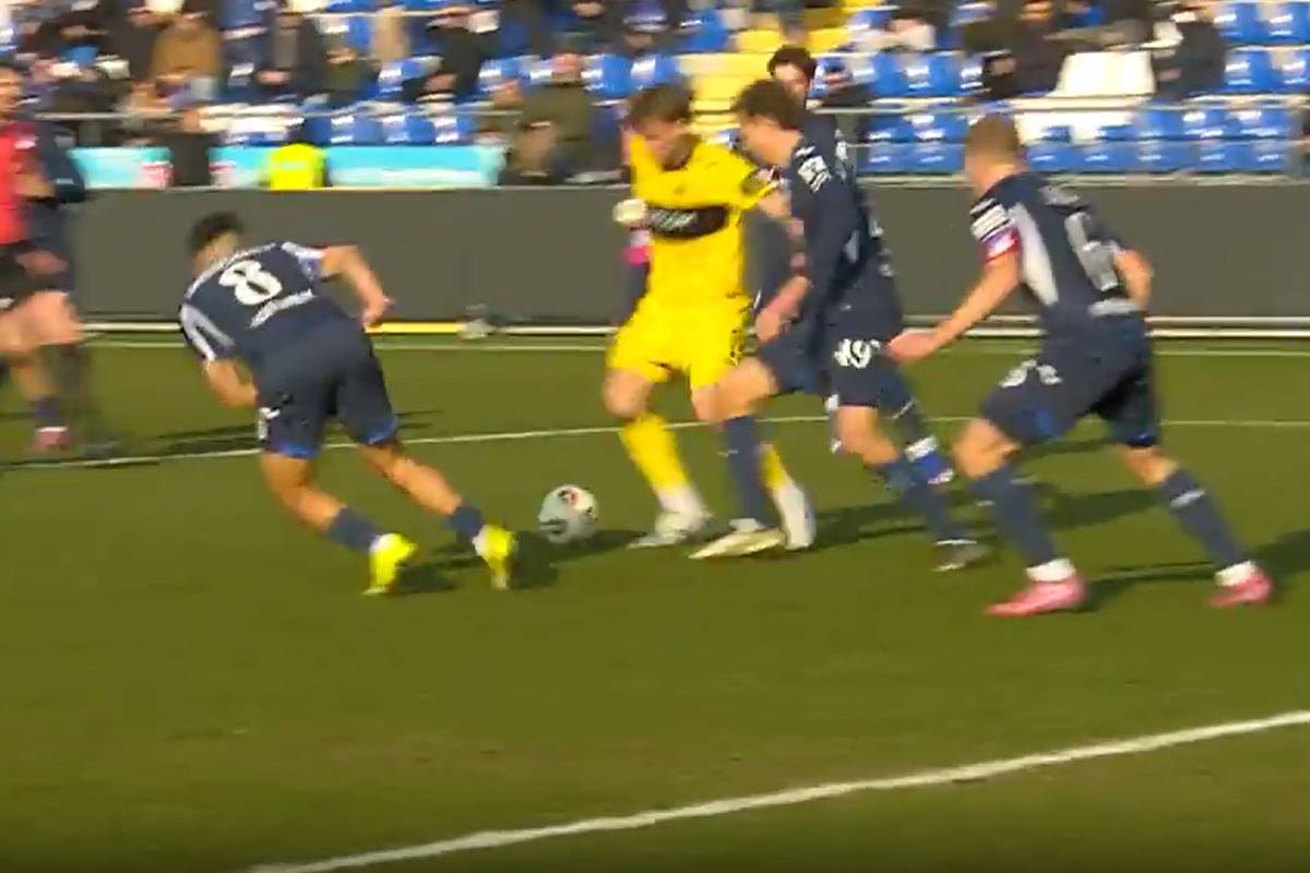 Alemania-Sturm tänzelt sich zum Tor