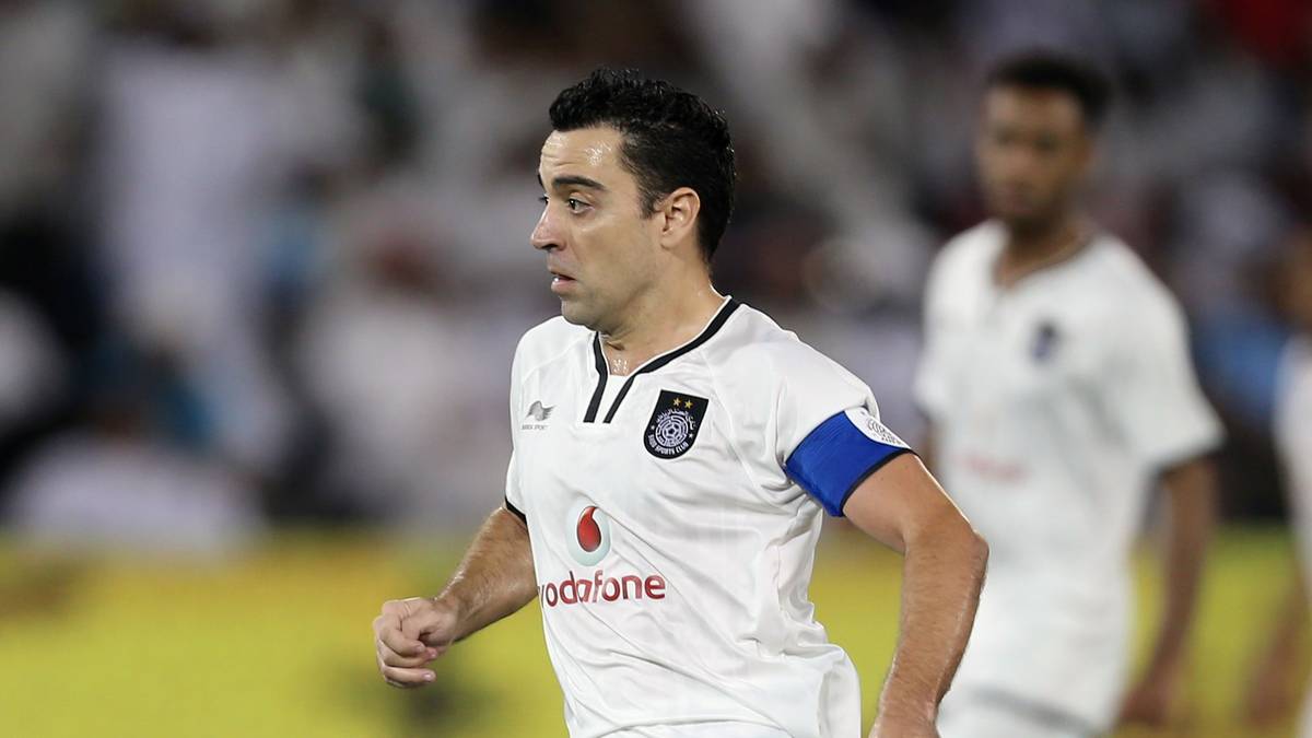 ZENTRAL-DEFENSIVES MITTELFELD - Xavi: Ein bisschen aus dem Fokus geraten ist Xavi. Auch er spielt noch aktiv Fußball, lässt derzeit in Katar beim Sadd Sports Club seine Karriere ausklingen