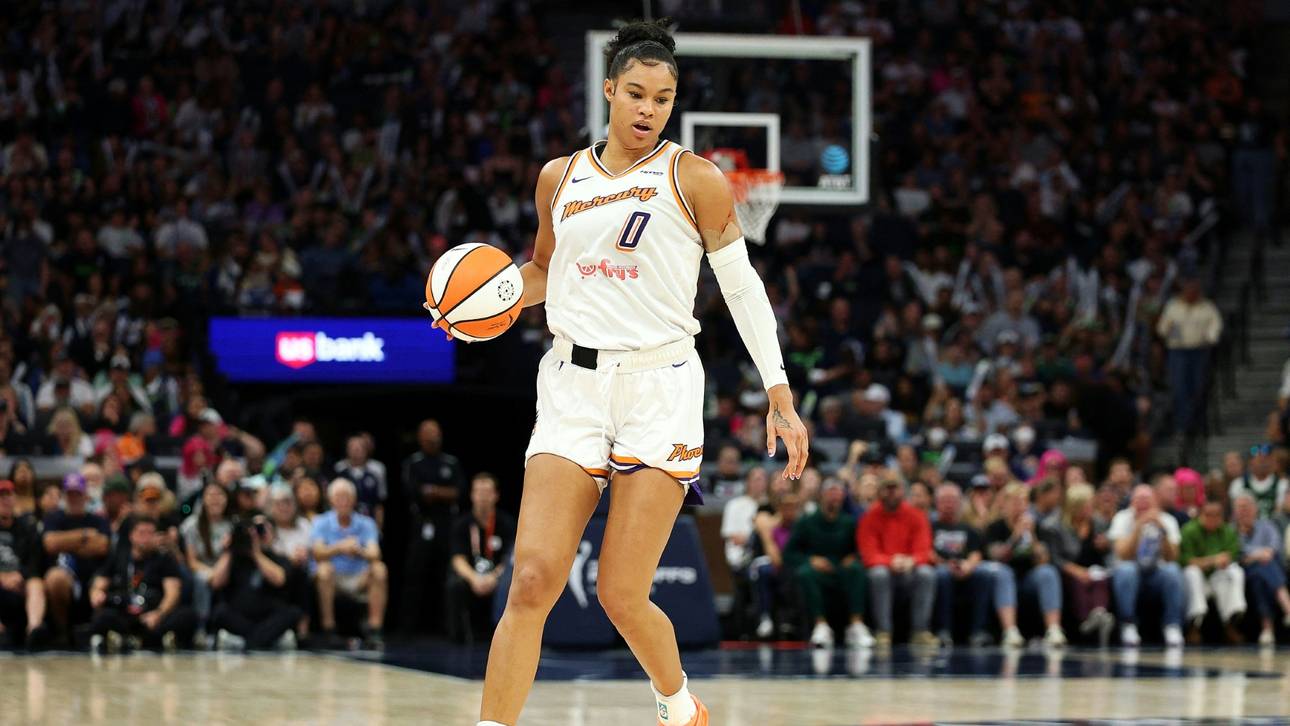 Satou Sabally im Phoenix-Trikot