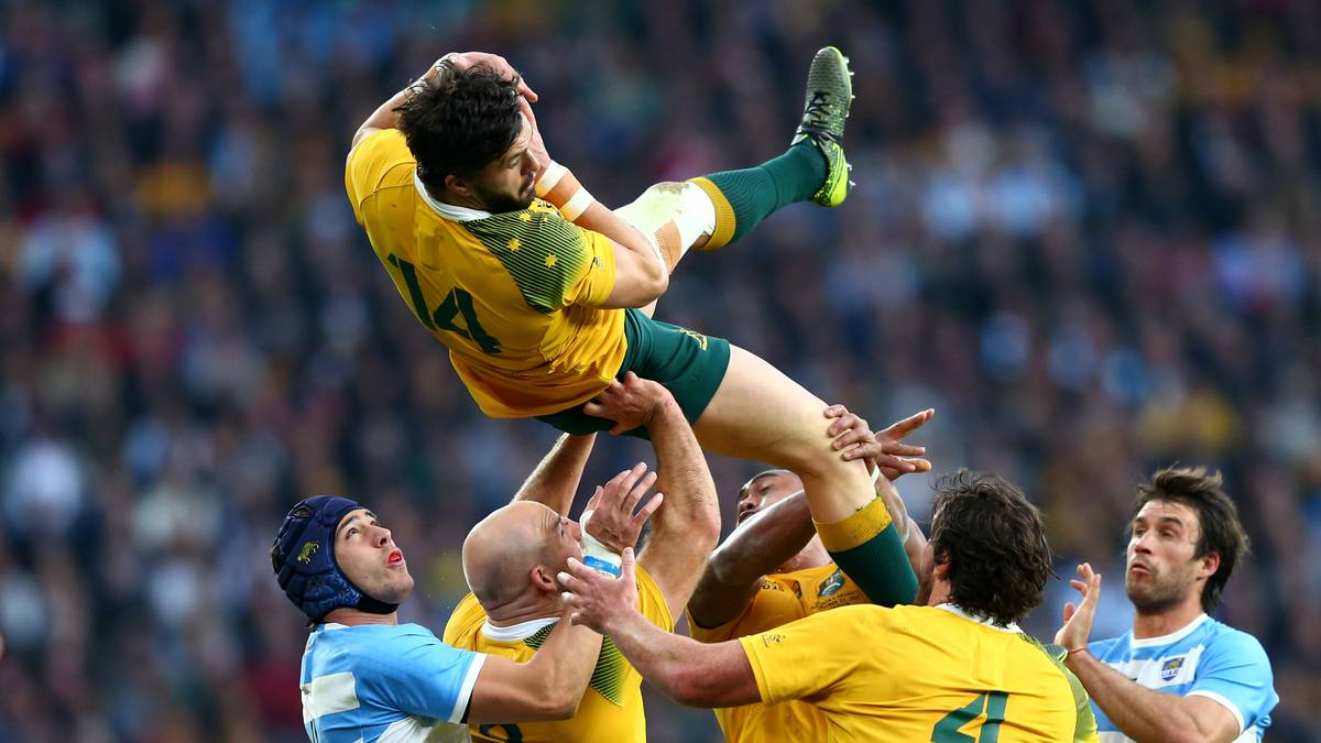 Die Australier um  Adam Ashley-Cooper werden ihrer Favoritenrolle von Beginn an gerecht