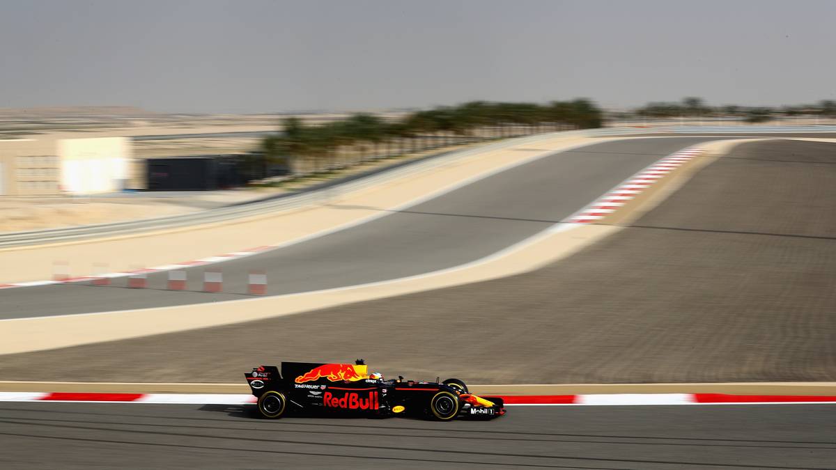 Bei der Siegerehrung gibt es keine Champagner-Dusche, um nicht gegen die religiösen Gepflogenheiten zu verstoßen. 2011 wurde der Grand Prix wegen politischer Unruhen in der Region (Arabischer Frühling) abgesagt, in diesem Jahr findet das Rennen aufgrund des Coronavirus ohne Zuschauer statt