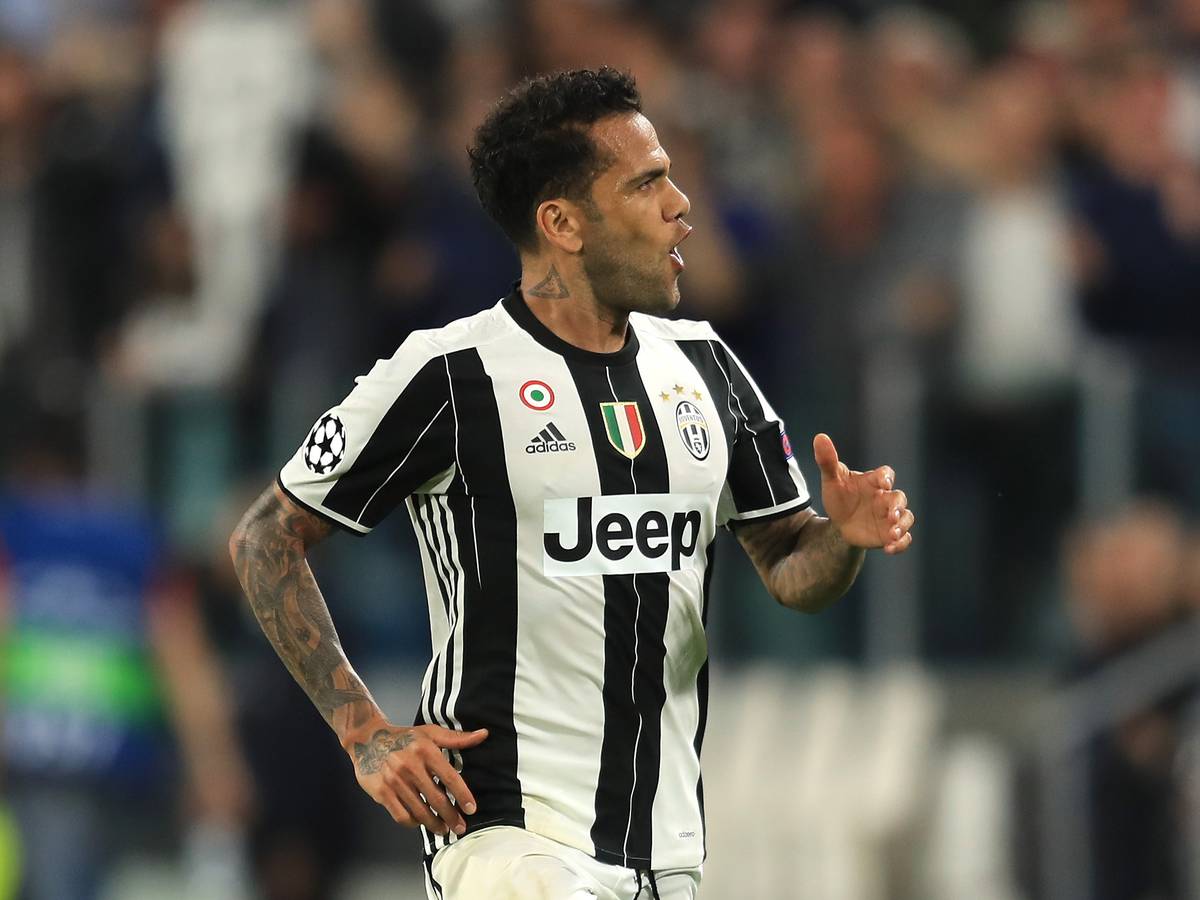 Transfermarkt Dani Alves Wechselt Von Juventus Zu Paris Saint Germain