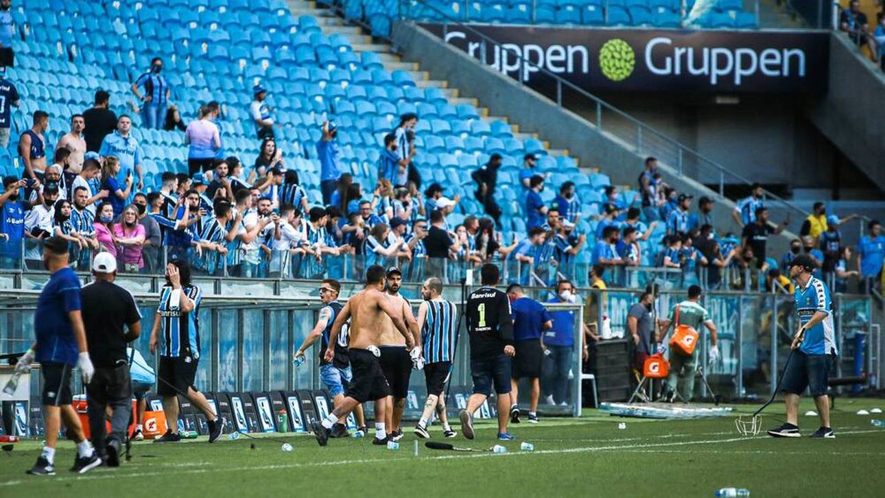 Ultras zerstören VAR-Ausrüstung