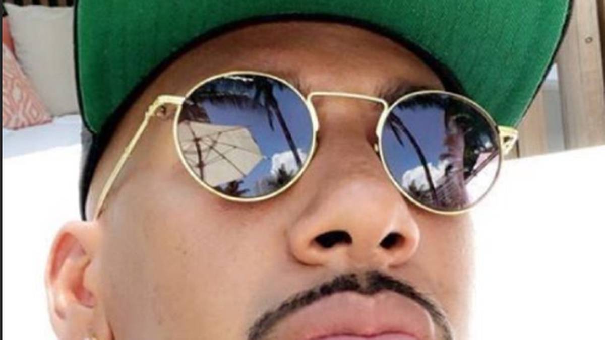 Jérôme Boateng nutzt die Energie der Sonne, um seine Batterien aufzuladen