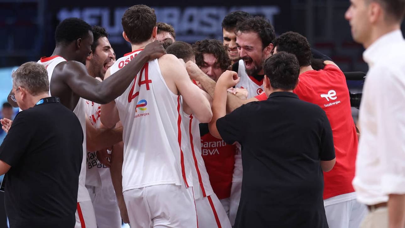 Historische Türkei-Gala dank Superstar