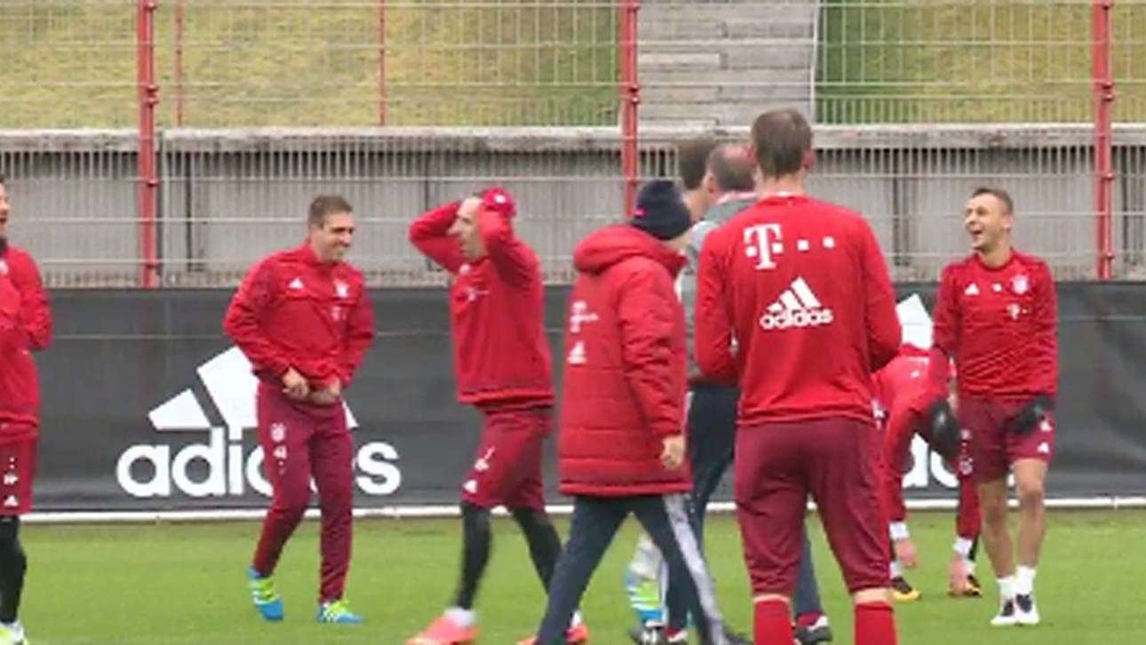 Irres Passfeuerwerk im Bayern-Training