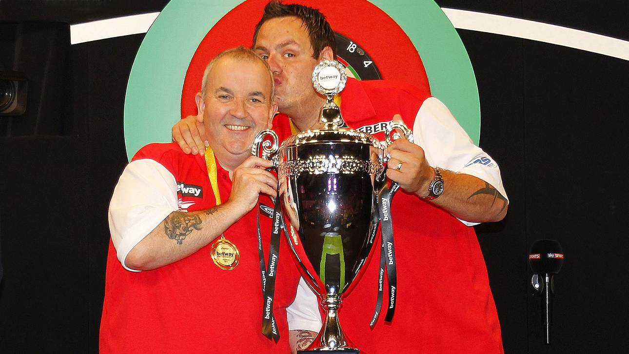 Krimi! WM-Titel für Lewis und Taylor