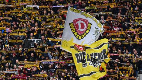 Zumindest ein paar der Dresdener Fans dürfen wieder ins Stadion