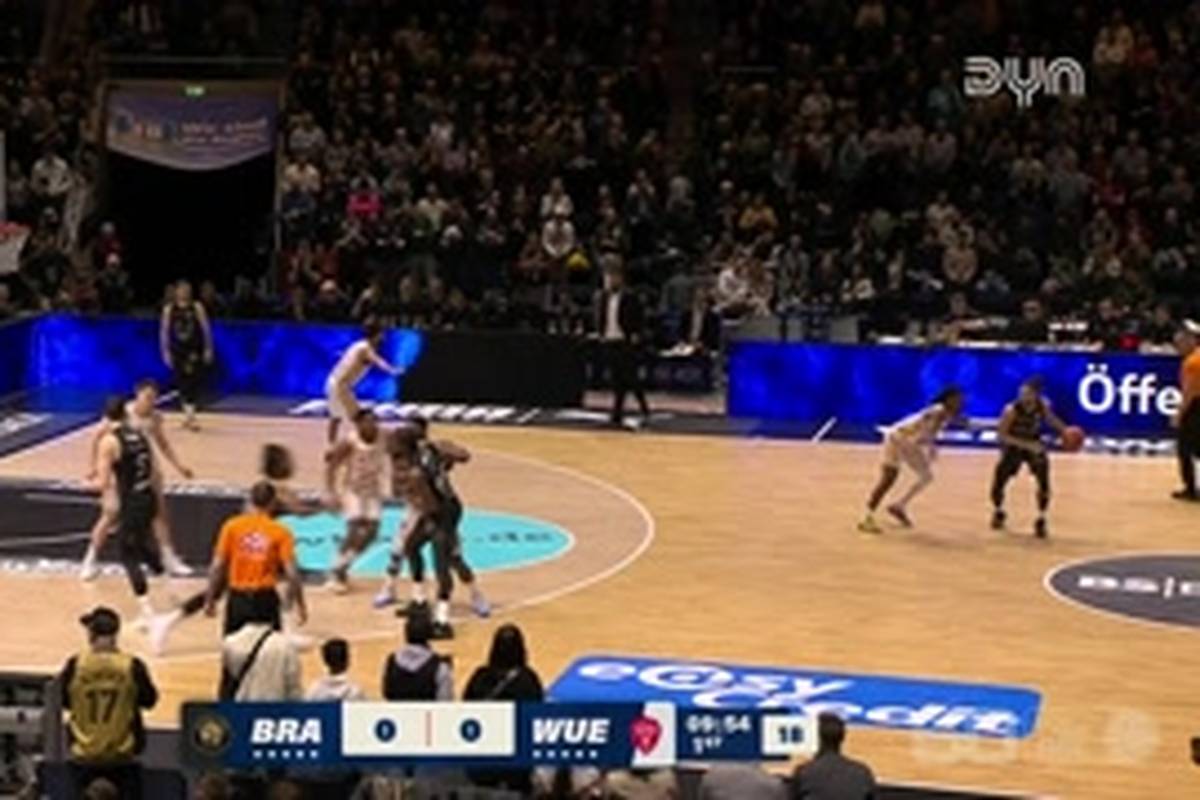 Spiel Highlights zu Basketball Löwen Braunschweig - Fitness First Würzburg Baskets