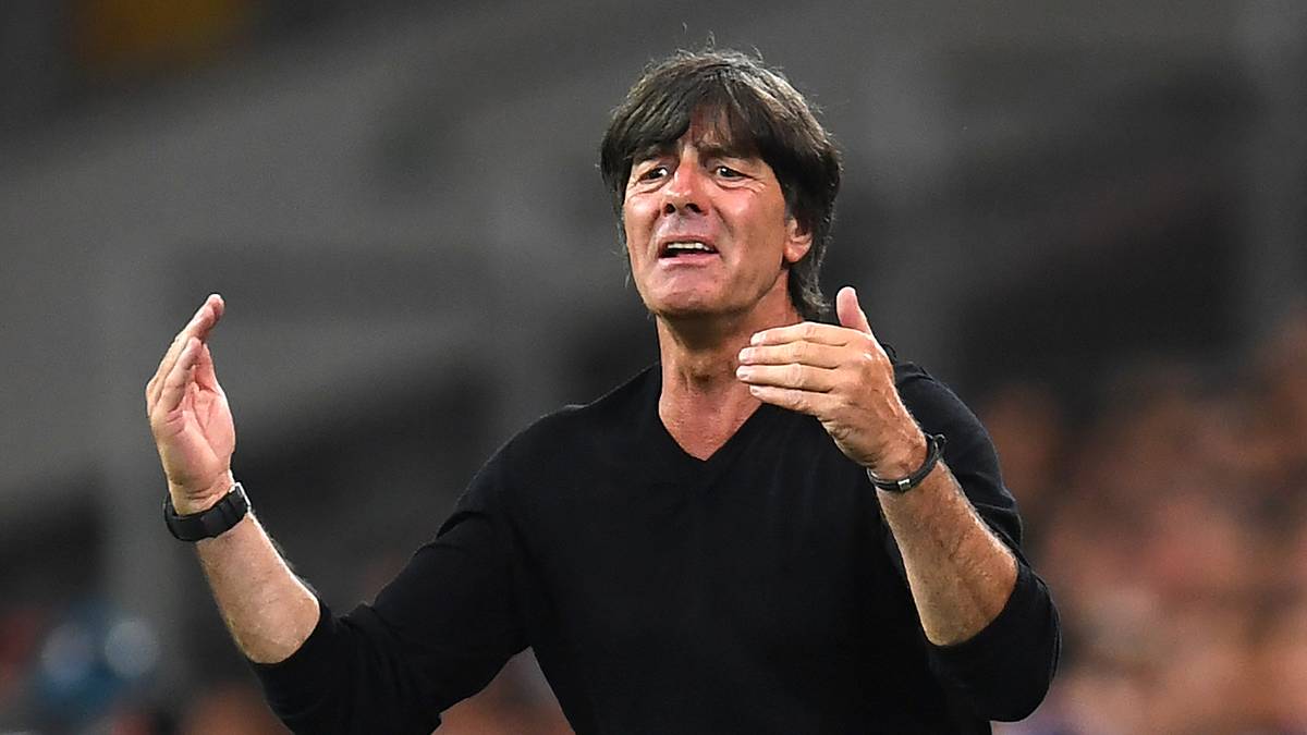Löw wirkt zunehmend verzweifelt