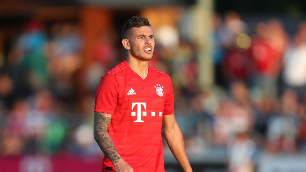 FRANKREICH (27): Auch das Land des Weltmeisters ist mit 27 Spielern zahlreich in der Bundesliga vertreten. Lucas Hernández, der für die Rekordablöse von 80 Millionen Euro von Atlético Madrid zum FC Bayern München wechselte, führt die breite Fraktion aus Frankreich an