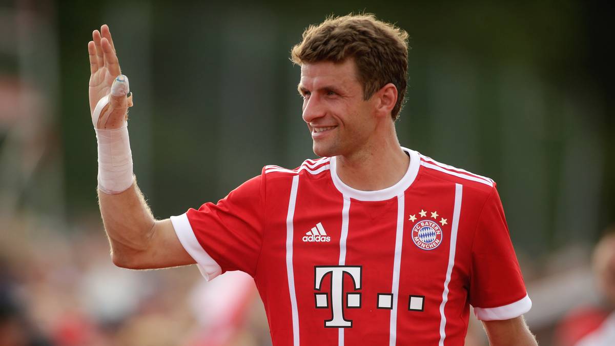 ...und hier im Testspiel in Wolfratshausen, das der FC Bayern mit einem Müller-Tor locker 4:1 gewinnt