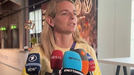 Die deutsche Nationalspielerin Giulia Gwinn fällt für den Rest der Europameisterschaft aus. DFB-Sportdirektorin Nia Künzer gibt in einer Pressekonferenz ein Update zum Zustand der Außenverteidigerin.