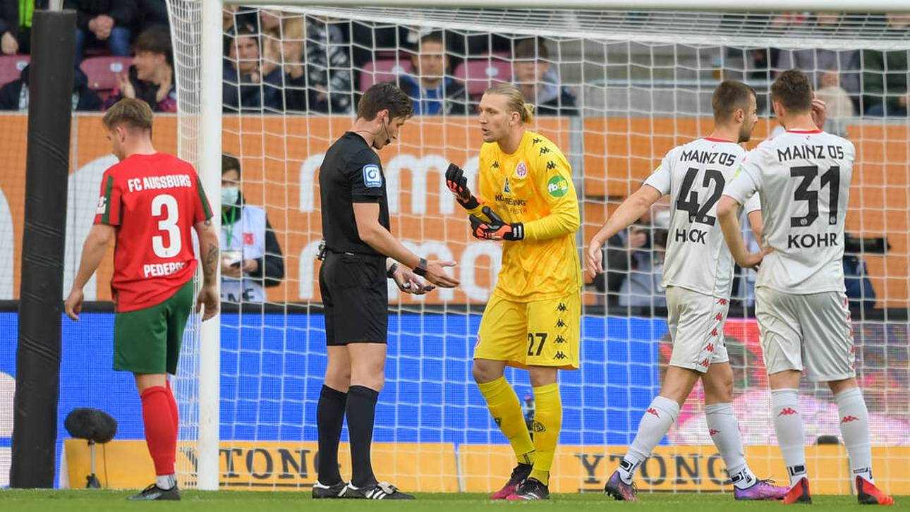 Witz-Elfer: Schiri kritisiert VAR