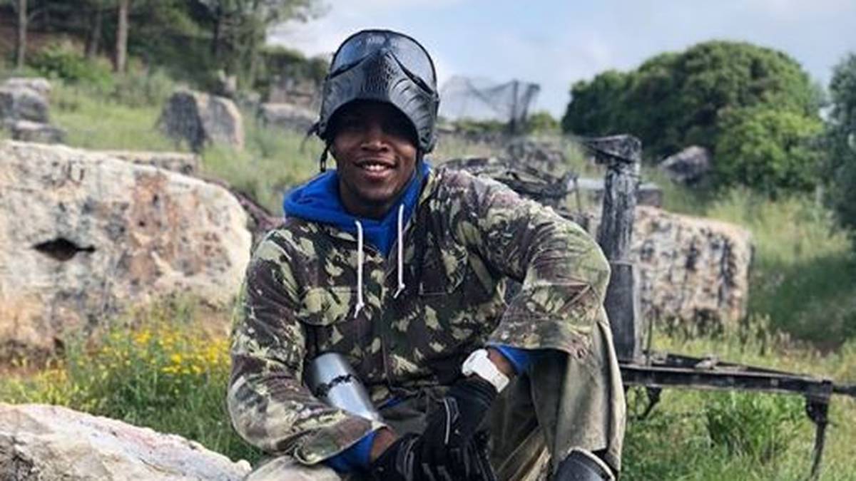 Im Sommer soll Renato Sanches zum FC Bayern zurückkehren. Seine Ausleihe nach Swansea war enttäuschend - auch Portugals Trainer Fernando Santos konnte er nicht überzeugen, ihn mit zur WM zu nehmen. In seinem Urlaub schießt sich Sanches beim Paintball nun den Frust von der Seele und "genießt das Leben", wie er schreibt