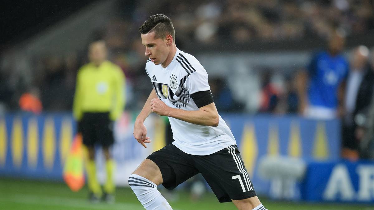 7 - JULIAN DRAXLER (Paris Saint-Germain): 42 Länderspiele, 6 Tore