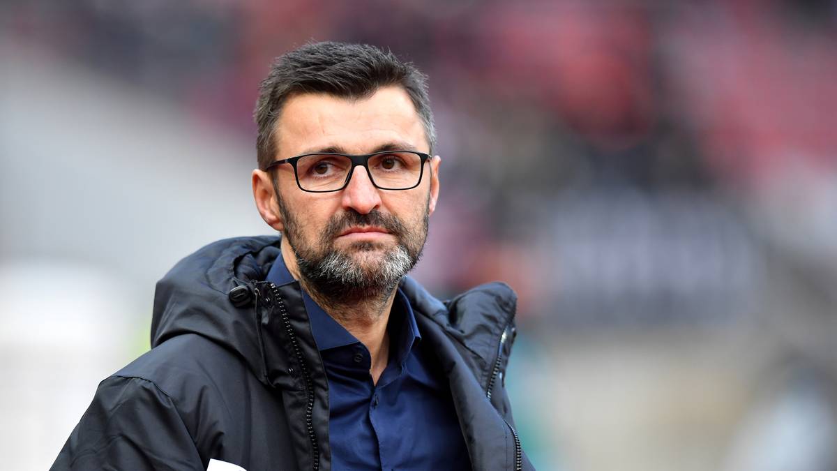 Michael Köllner ist beim 1. FC Nürnberg Geschichte, nach der Entlassung von Sportvorstand Andreas Bornemann musste auch der Trainer gehen. Nun sucht der Club dringend Nachfolger