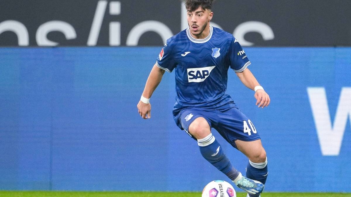 Der 19-Jährige debütierte im März für die deutsche U21, könnte aber auch für die Türkei spielen.