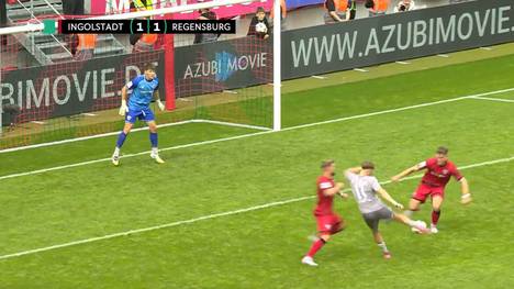 Die Highlights der Partie FC Ingolstadt 04 - SSV Jahn Regensburg aus der 3. Liga im Video.