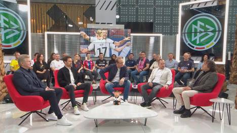 Niclas Füllkrug hat sich im DFB-Team innerhalb kürzester Zeit zum Leistungsträger entwickelt. Auch die Runde im STAHLWERK Doppelpass weiß um die Wichtigkeit des Stürmers. 