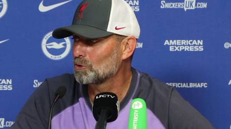 Unmittelbar nach Schlusspfiff geraten Liverpool-Coach Jürgen Klopp und Brighton-Trainer Roberto de Zerbi aneinander. Klopp klärt den vermeintlichen Zwist auf.