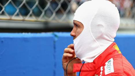 Sebastian Vettel steht beim Rennen in Singapur unter Druck