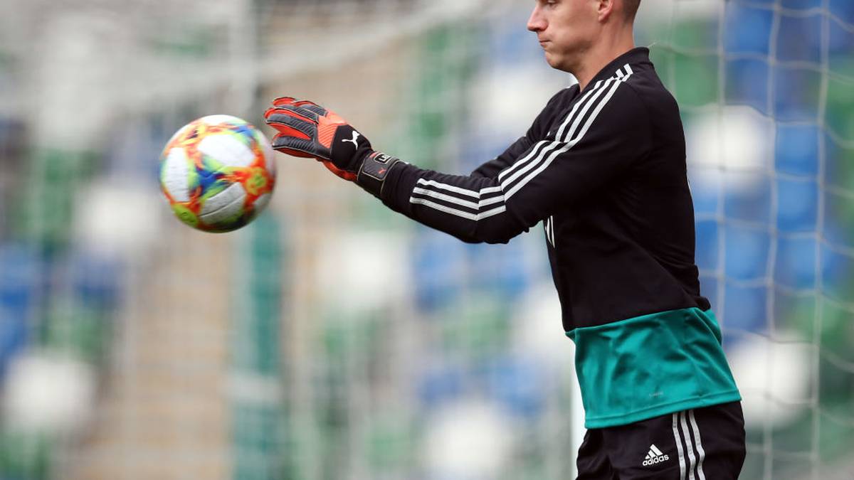 GUTE CHANCEN - BERND LENO (27): Bei Arsenal London gesetzt und derzeit auch bei Löw die Nummer drei. Hat gute Chancen, als Torhüter Nummer drei am Start zu sein