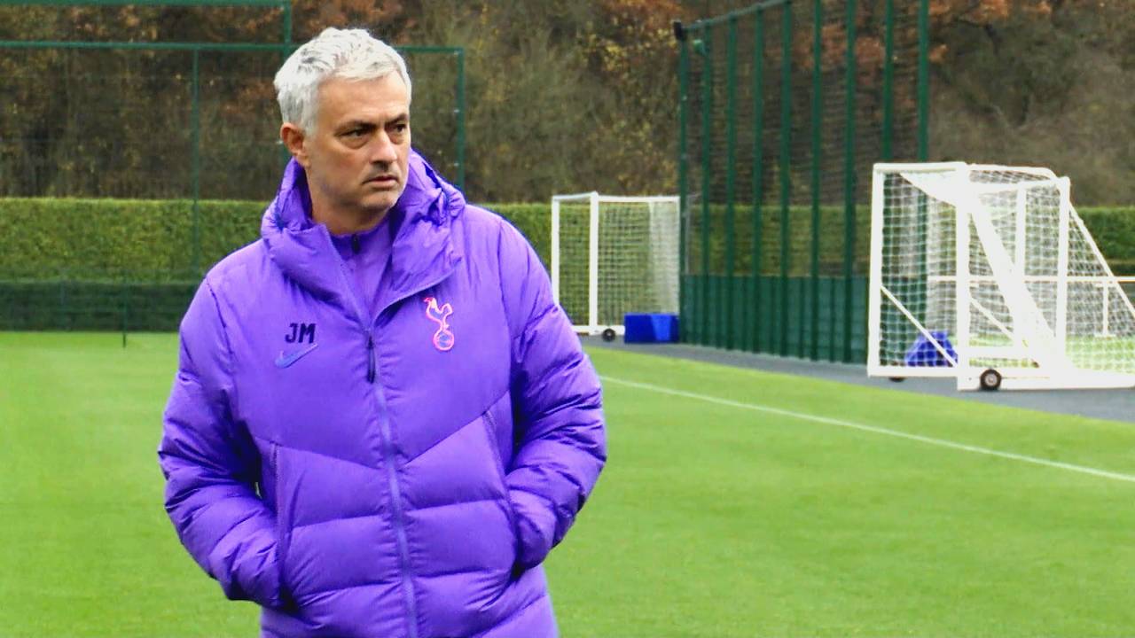 Transfermarkt: Holt Jose Mourinho Pierre-Emile Höjbjerg zu Tottenham Hotspur?