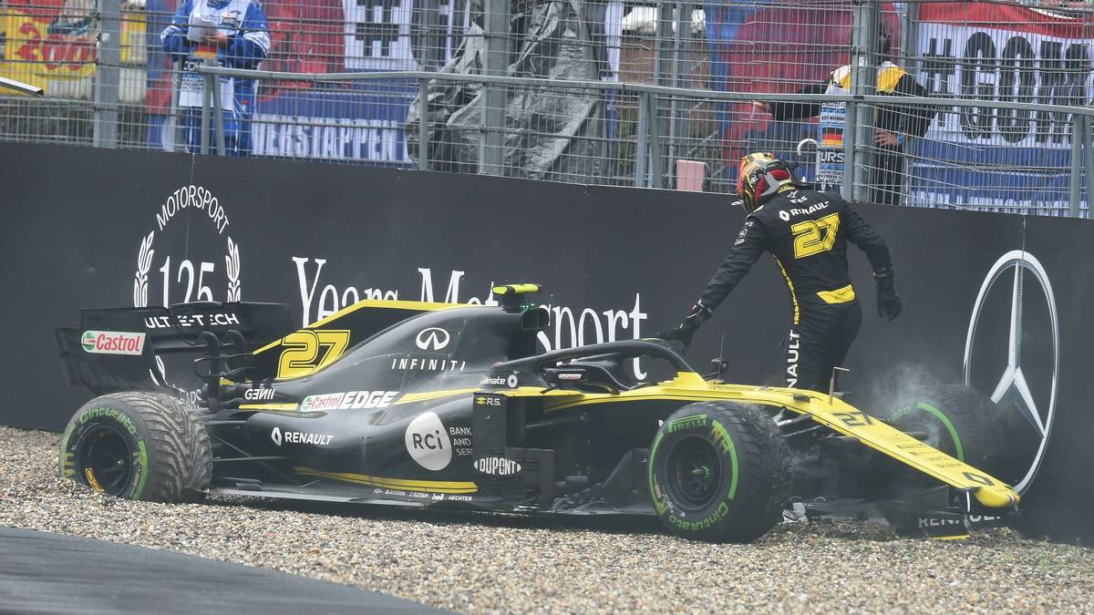 Und Hülkenberg, der Fahrer mit den meisten Grand Prix ohne Podium, hat die riesen Chance vor Augen, endlich mal einen Pokal mitzunehmen und wirft diese weg. Ein Komplett-Desaster. Zu Platz vier in der Herstellerwertung, den das Kundenteam McLaren belegt, fehlen bereits 21 Punkte