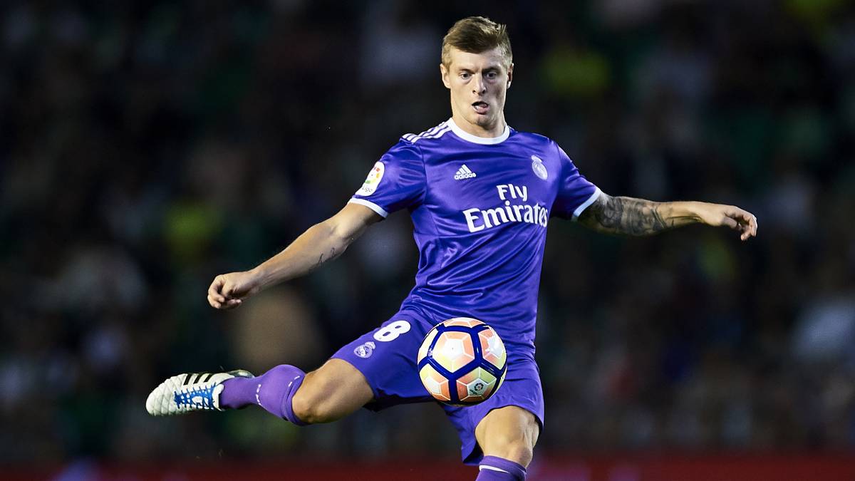 PLATZ 7: Toni Kroos, Real Madrid, 20 Mio. Euro: Kroos unterschrieb in diesem Jahr einen neuen Vertrag bei Real, der ihn in die Riege der absoluten Topverdiener spült