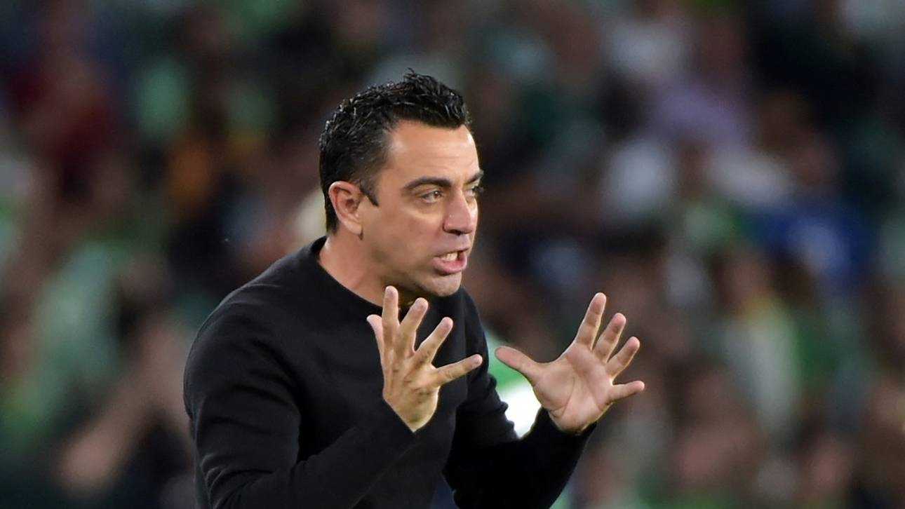 Xavi bekräftigt Interesse an Lewandowski