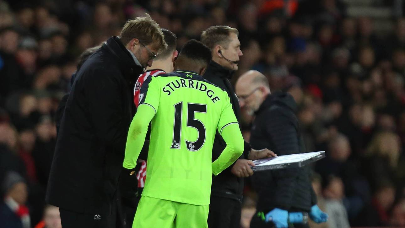 Jürgen Klopp (l.) gab Danie Sturridge auch mündliche Anweisungen