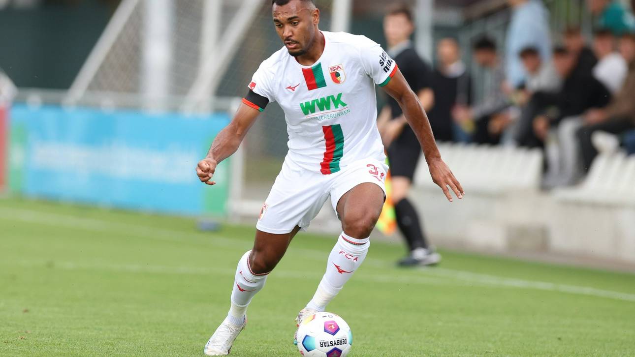 Augsburg gibt Stürmer ab