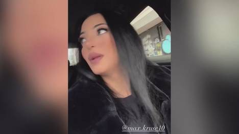 Max Kruse ist gerade mit seiner Frau in Hamburg. Als das Paar in mit dem Auto durch die Innenstadt fährt, wurde der Ex-Wolfsburger geblitzt - und seine Frau hat alles auf Video. 