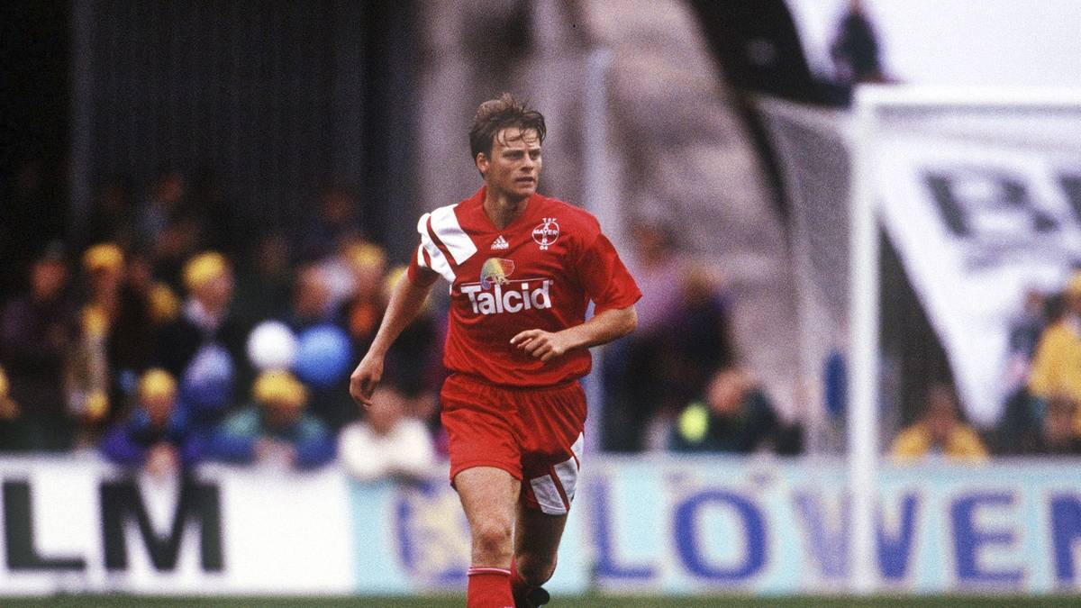 CHRISTIAN WÖRNS: Kommt als 19-Jähriger zur Werkself und gewinnt 1993, in seiner zweiten Saison als Stammspieler, den DFB-Pokal. Es ist der bislang einzige Pokalerfolg in der Bayer-Geschichte. Insgesamt läuft Wörns 258 Mal für Leverkusen auf und spielt danach für Paris und zuletzt Borussia Dortmund