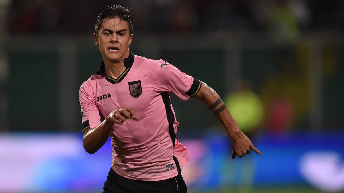 PAULO DYBALA (Platz 14): 40 Millionen Euro legte die "Alte Dame" aus Turin im Jahr 2015 für den damals 21-Jährigen von US Palermo hin. Ein im Nachhinein lohnendes Investment. Dybala ist seit Jahren einer der Schlüsselspieler von Juventus und hat seinen Marktwert mittlerweile auf 110 Millionen Euro vervielfacht