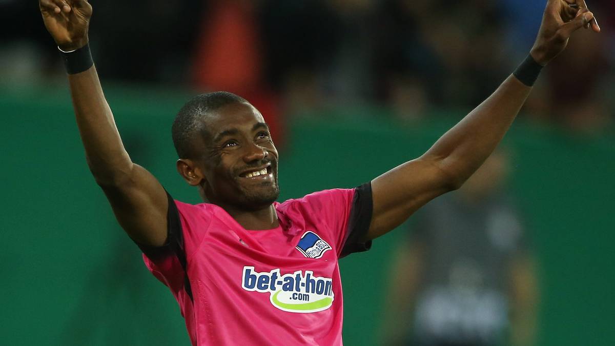 SALOMON KALOU (Hertha BSC): Die bisherige Zeit des Ivorers bei der Alten Damen aus Berlin war von Höhen und Tiefen geprägt. In der aktuellen Saison hat der 31-Jährige seine Torgefahr wieder entdeckt. Im Sommer wäre er zum Nulltarif zu haben
