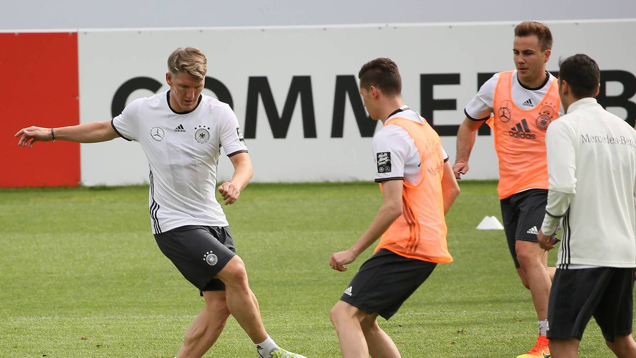 Schweinsteiger zurück im Teamtraining